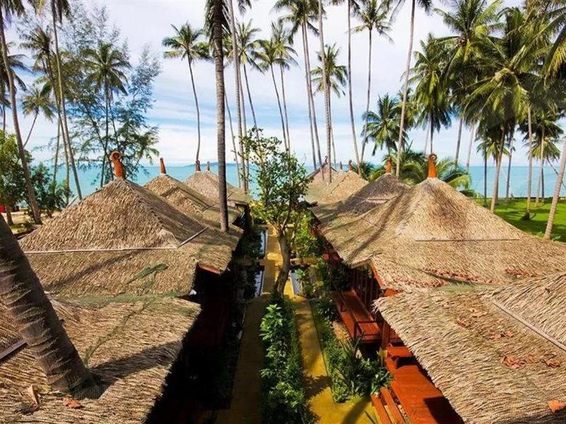 Lipa Bay Resort Lipa Noi Esterno foto