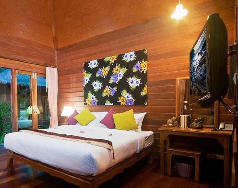 Lipa Bay Resort Lipa Noi Esterno foto