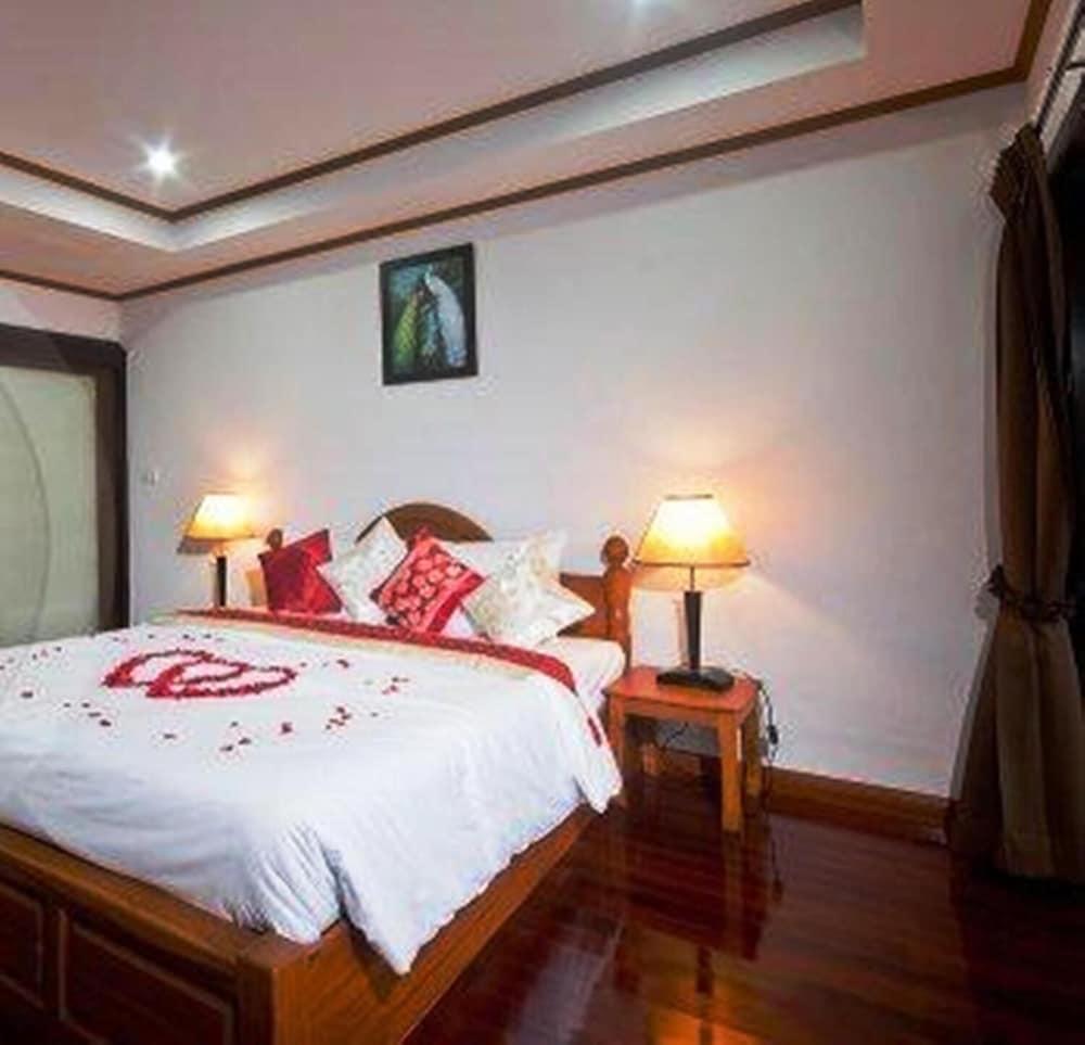 Lipa Bay Resort Lipa Noi Esterno foto