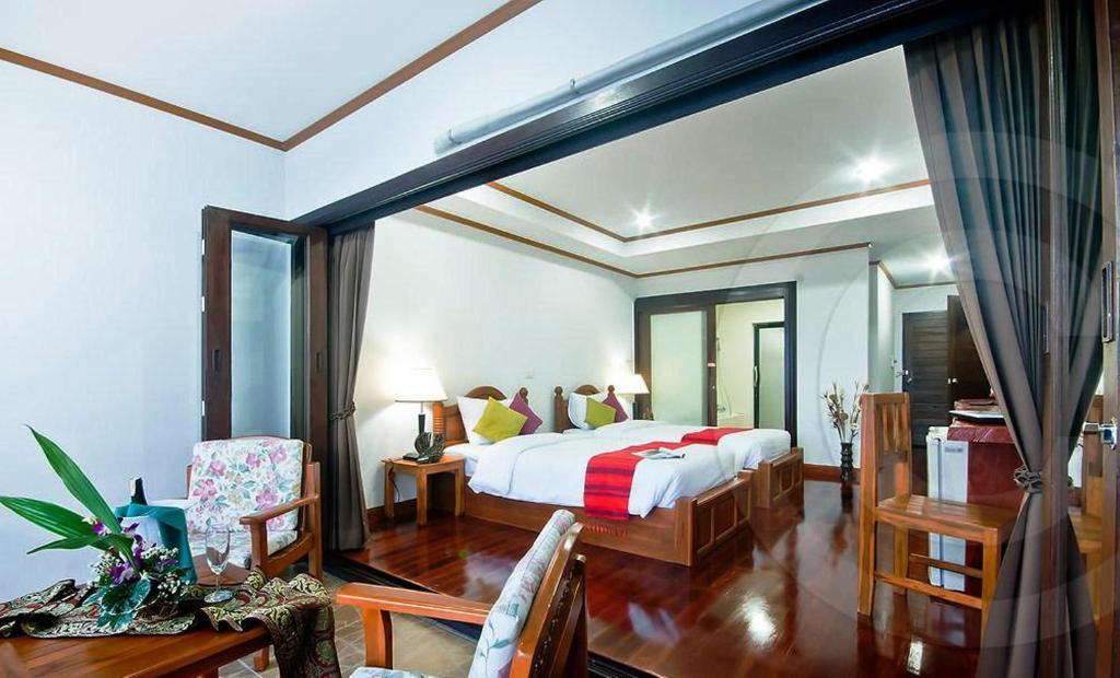 Lipa Bay Resort Lipa Noi Esterno foto