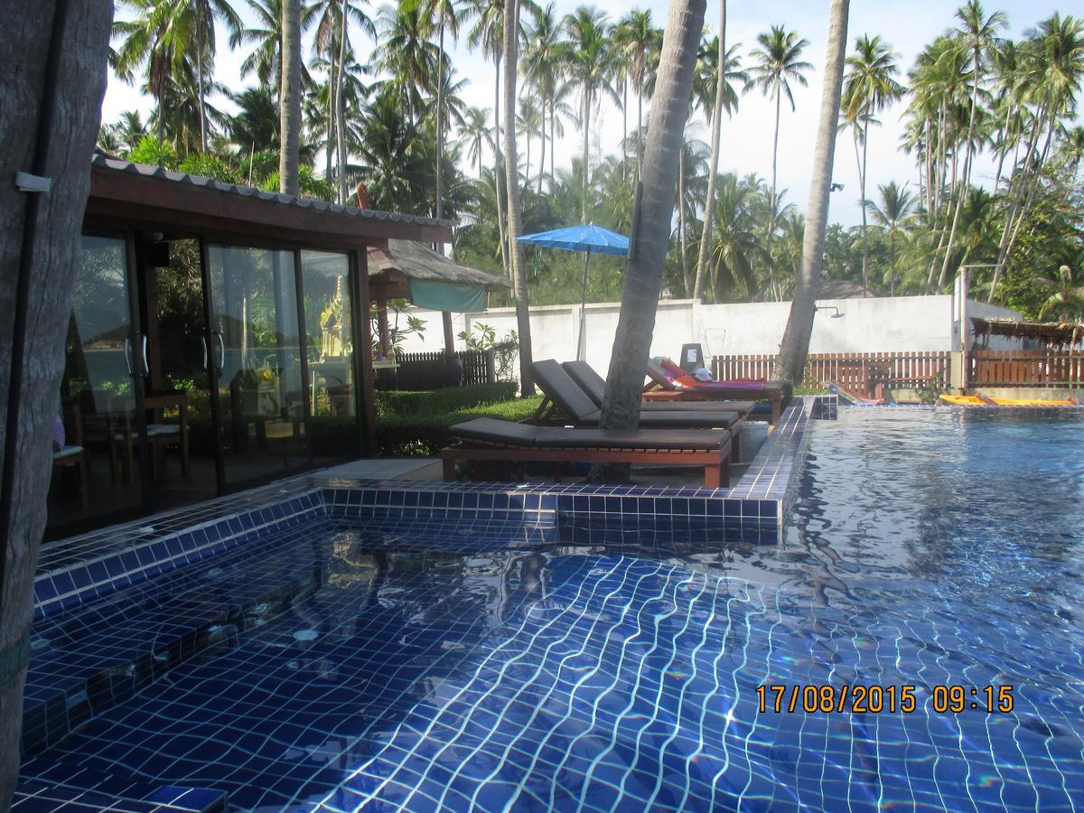 Lipa Bay Resort Lipa Noi Esterno foto