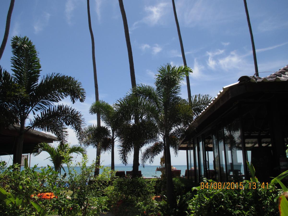 Lipa Bay Resort Lipa Noi Esterno foto